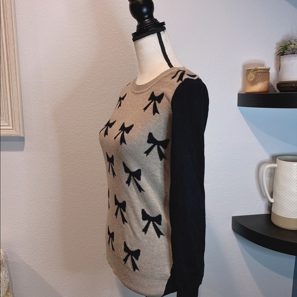 POOF Black and Gray Ribbon Print Shirt - Picture 2 of 6